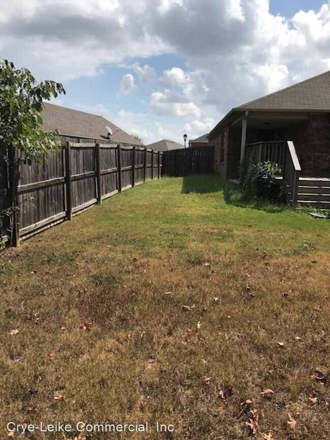 Building Photo - 6017 Trammel Estates Dr