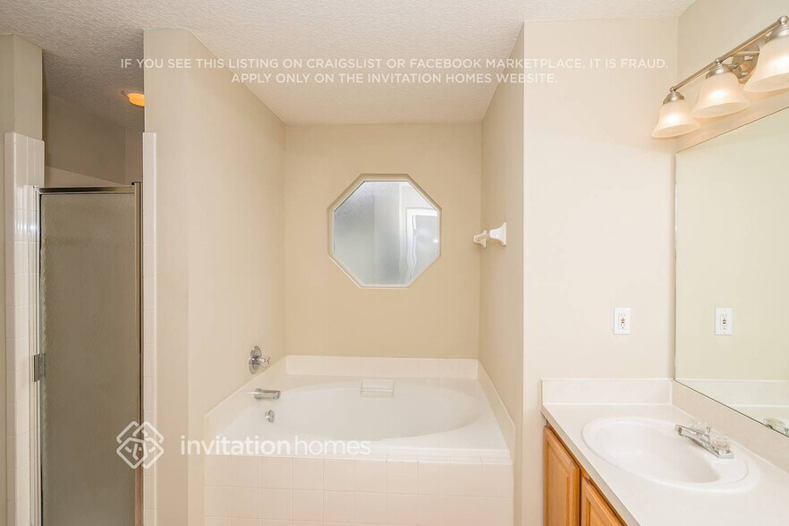Building Photo - 5407 Vivera Ln