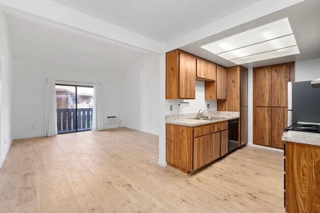 Building Photo - Stunning 1 Bedroom 1 Bath in Dana Point