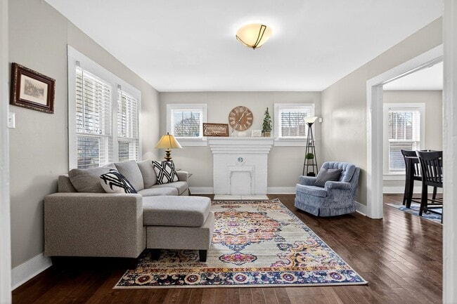 Building Photo - Fully Furnished Historic Home