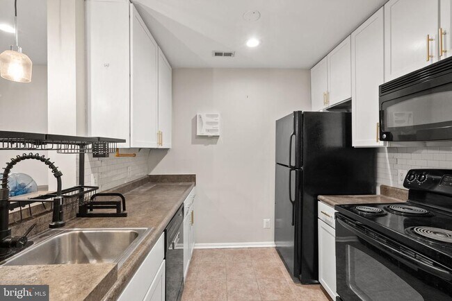 Building Photo - 10302 Appalachian Cir