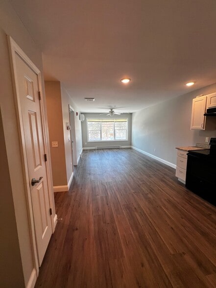 Building Photo - 197 Pearl St