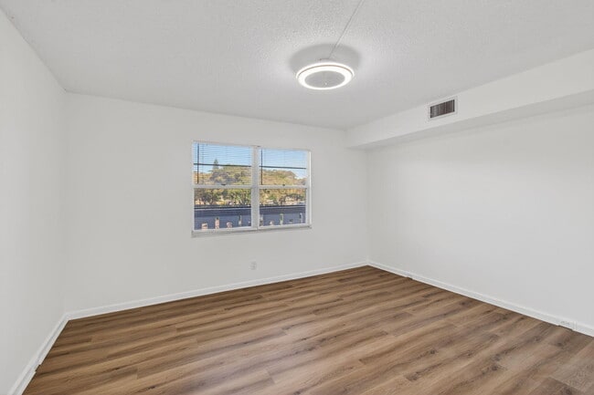 Building Photo - 3502 Bimini Ln