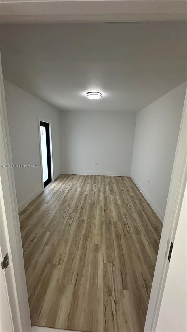 Building Photo - 5110 SW 106th Ave