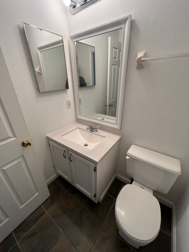 Building Photo - 4390 McPherson Ave