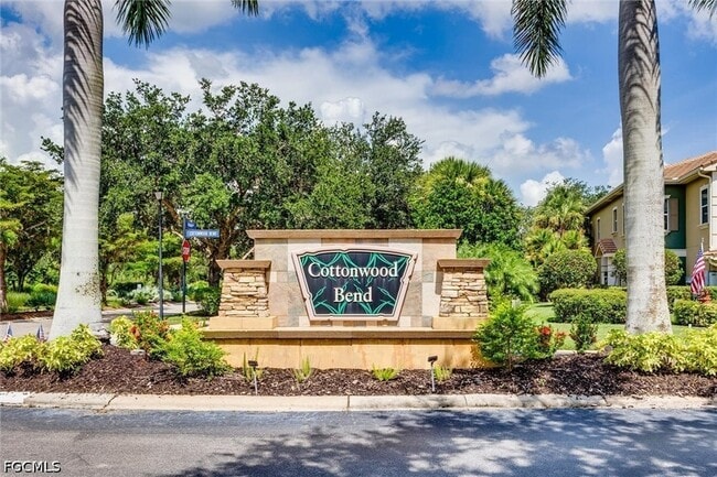 Building Photo - 3210 Cottonwood Bend