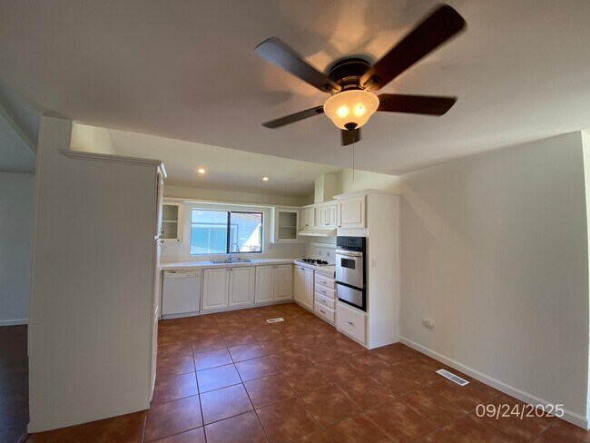 Building Photo - 77949 Calypso Rd