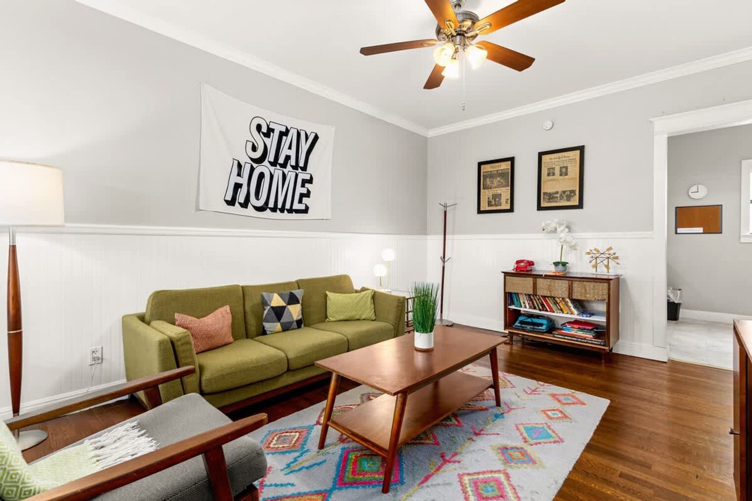 Building Photo - 203 W Magnolia Ave