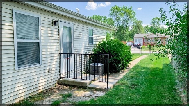 Building Photo - 1334 Mc Cameron Ave