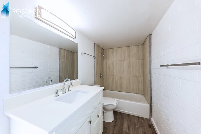 Building Photo - 6320 N 16th St