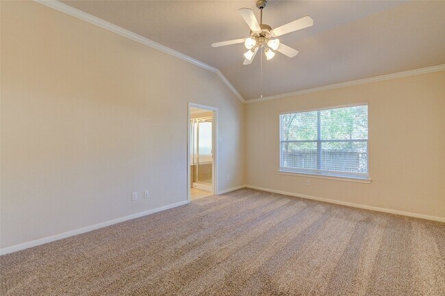 Building Photo - 11 Ebony Oaks Pl
