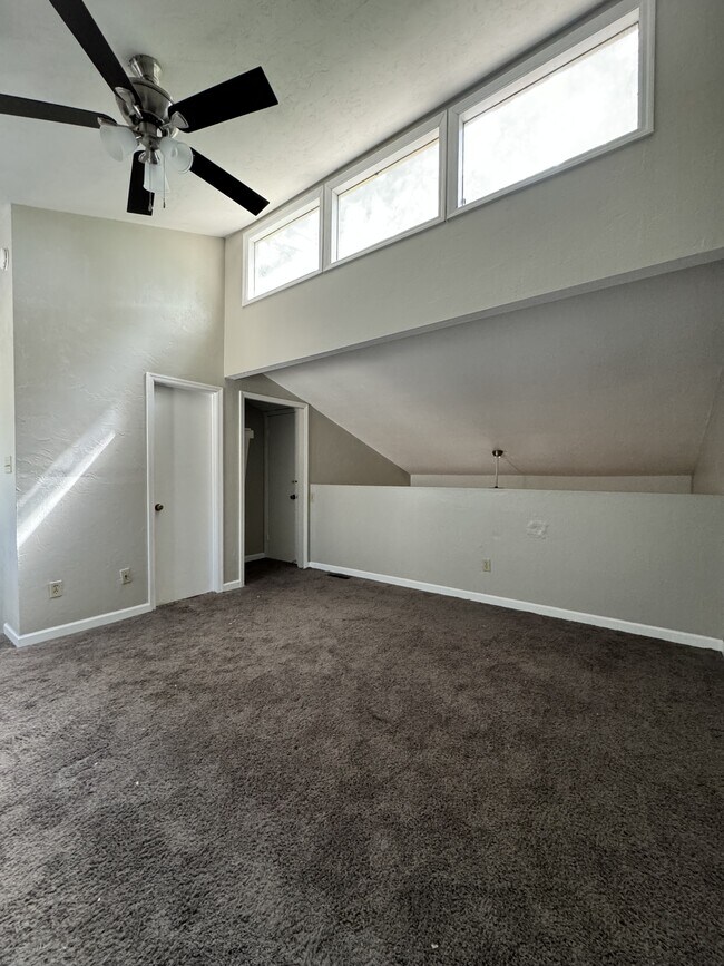 Building Photo - 1211 Stone Green Ct