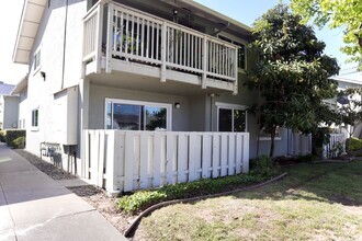 Building Photo - Fully Remodeled 1-bedroom Condo in Fremont...