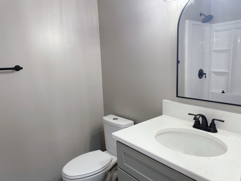 Building Photo - 4709 Cheltenham Rd