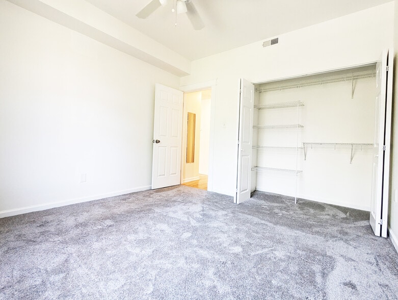 Building Photo - 5803 Waterman Blvd