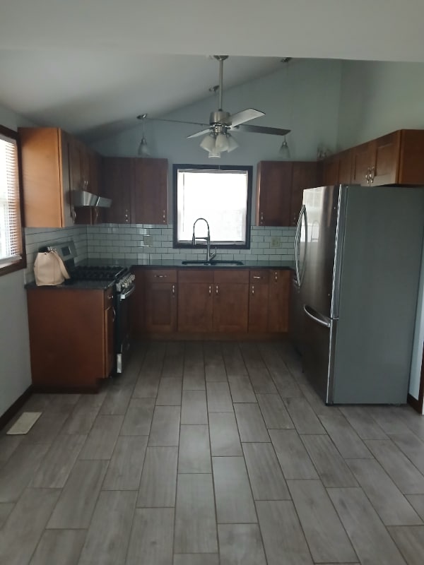 Building Photo - 111 Plymouth Ave S