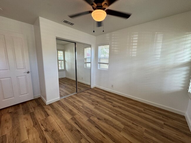 Building Photo - Stunning 4 Bedroom with 3 Bathroom Home in...