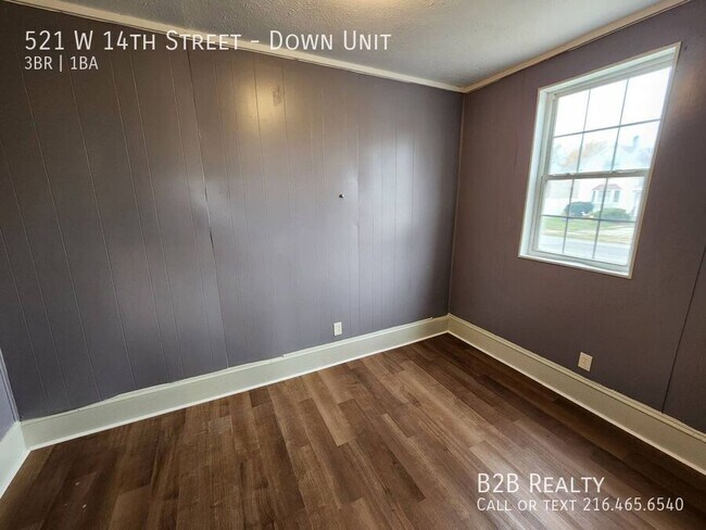 Building Photo - 521 W 14th St