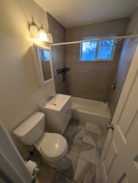 Bath - 2544 S Park St
