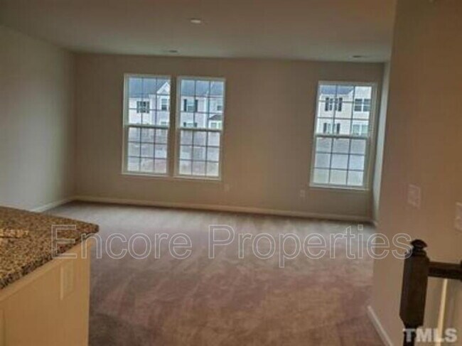 Building Photo - 388 Amber Acorn Ave