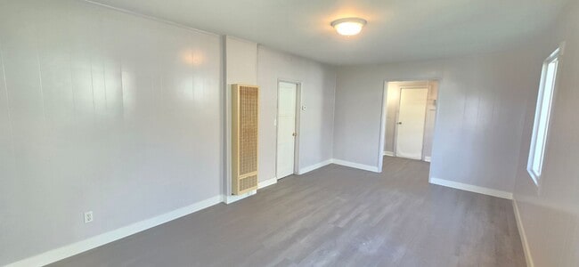 Building Photo - 13109 Barlin Ave