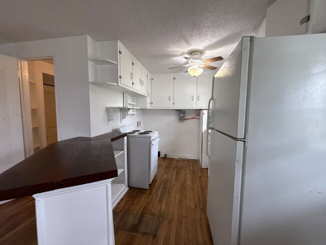 Building Photo - 118 Brockway Ave