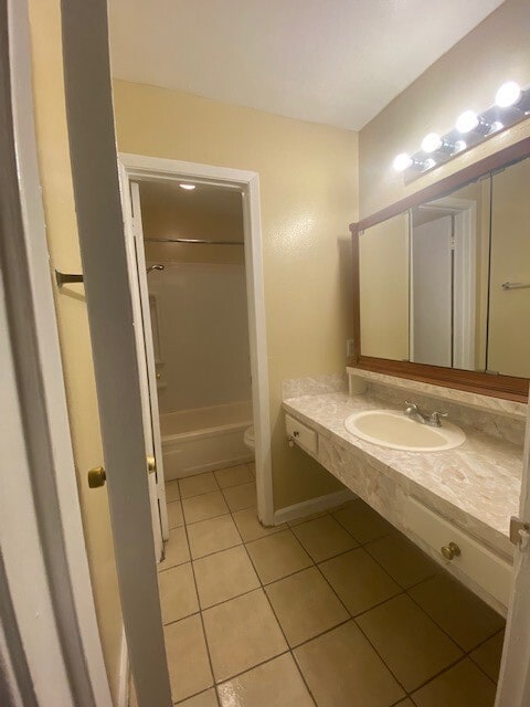 Building Photo - 3206 Lobit Dr