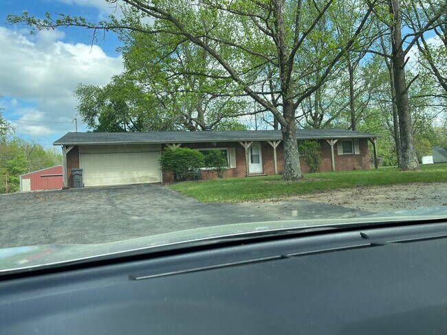 Building Photo - 404 S Mayor Caliper Dr