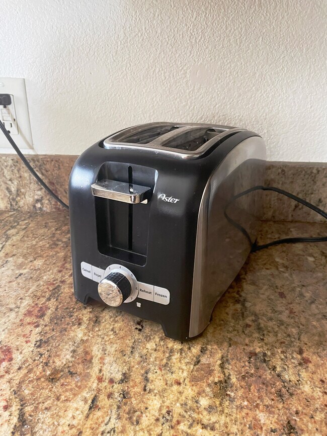 Building Photo - 323 Bodmer Ln