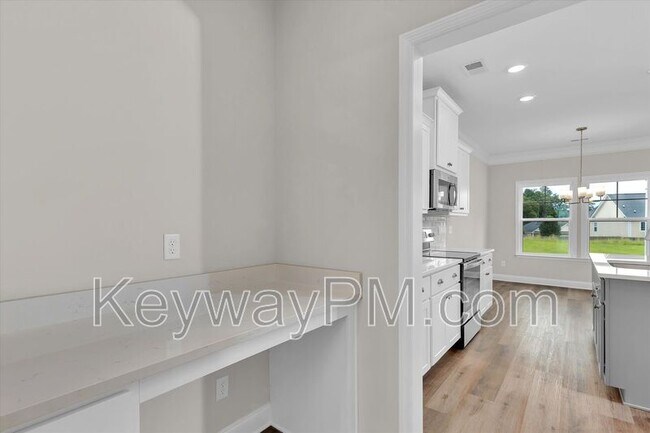 Building Photo - 5995 Big Pond Trl