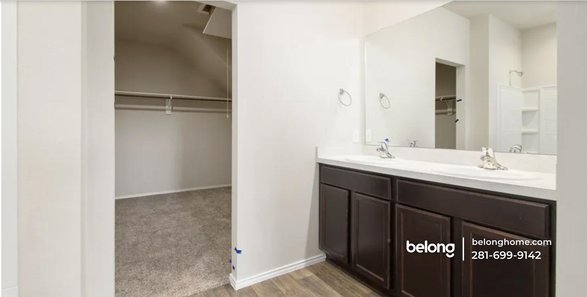 Building Photo - 21349 Pne Ml Dr