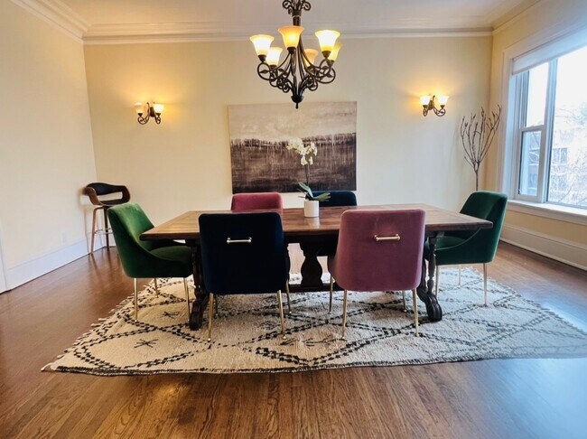 Building Photo - 5120 S Kenwood Ave