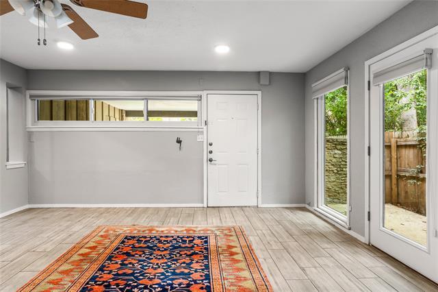 Building Photo - 2733 Sandage Ave