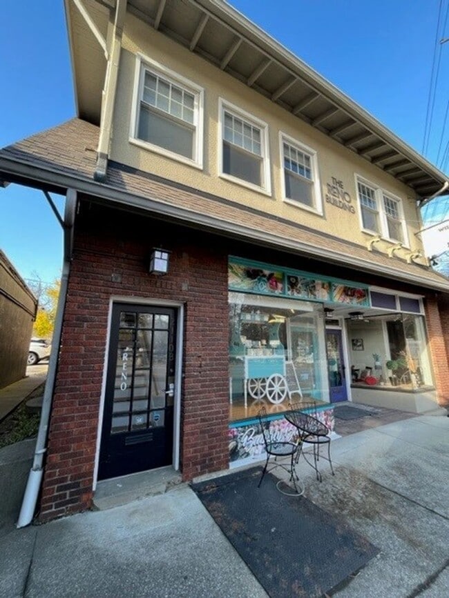 Building Photo - 2108-2110 Bardstown Rd