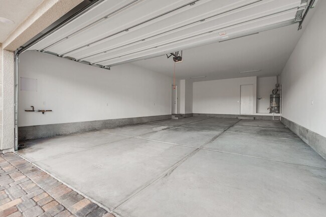 Building Photo - Single story in the exclusive master planned community of Heritage in Stonebridge!