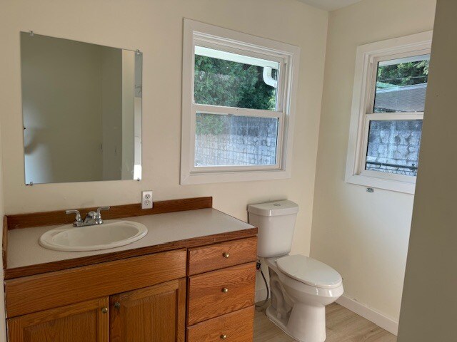 Building Photo - 430 SE 153rd Ave