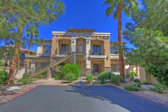 Primary Photo - 50630 Santa Rosa Plz