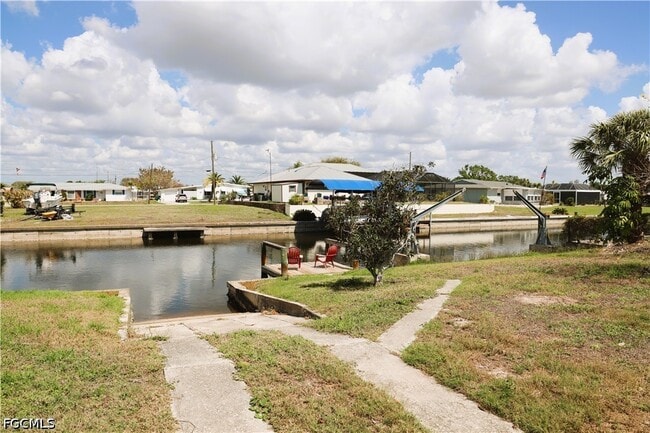 Building Photo - 21380 Edgewater Dr