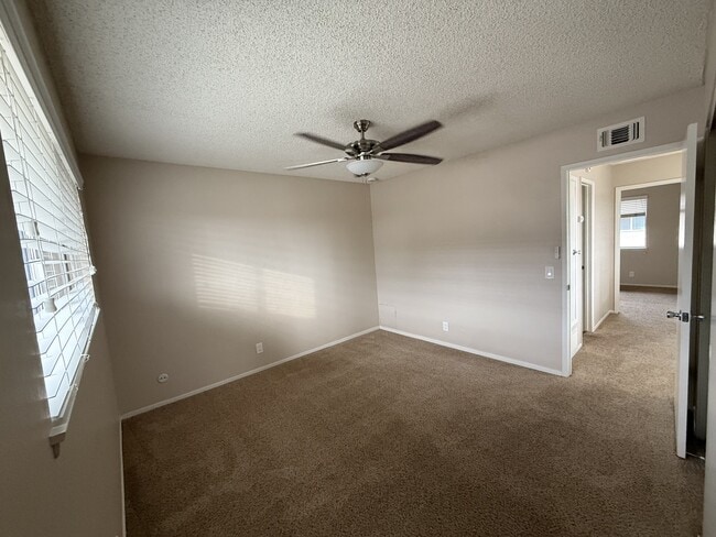 Building Photo - 183 Southampton Way