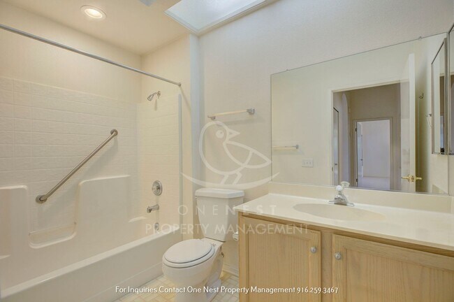Building Photo - Welcome to Your Dream 55+ Oasis in Sun City Roseville!