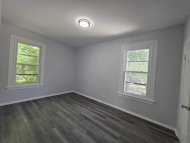 Building Photo - 142 Butler St