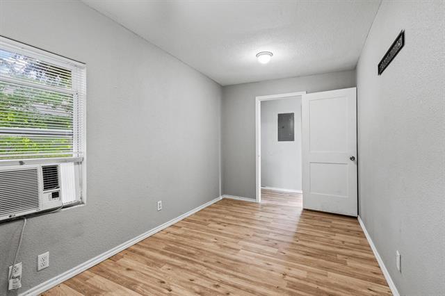 Building Photo - 701 W Hull St