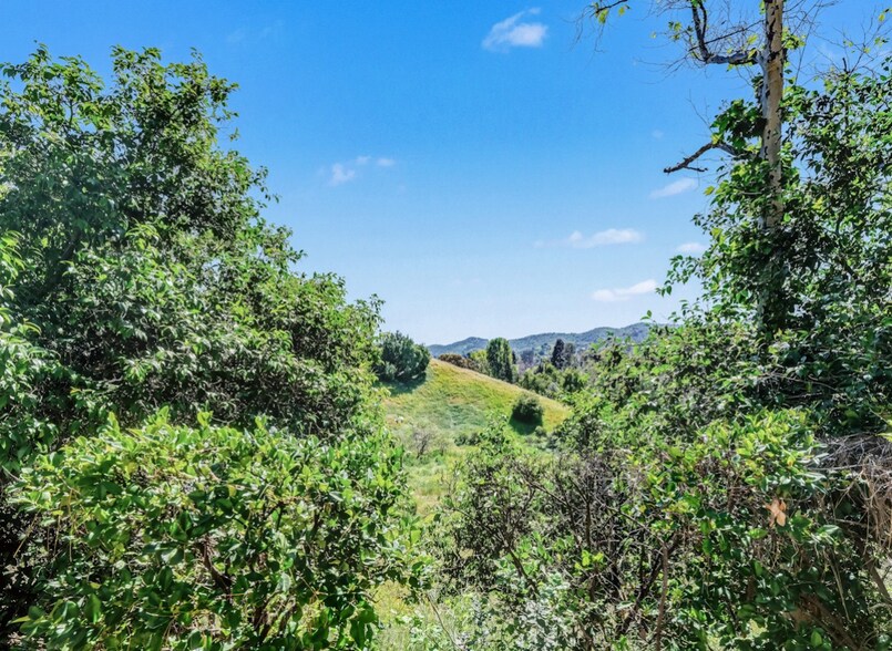 Building Photo - 5200 Premiere Hills Cir