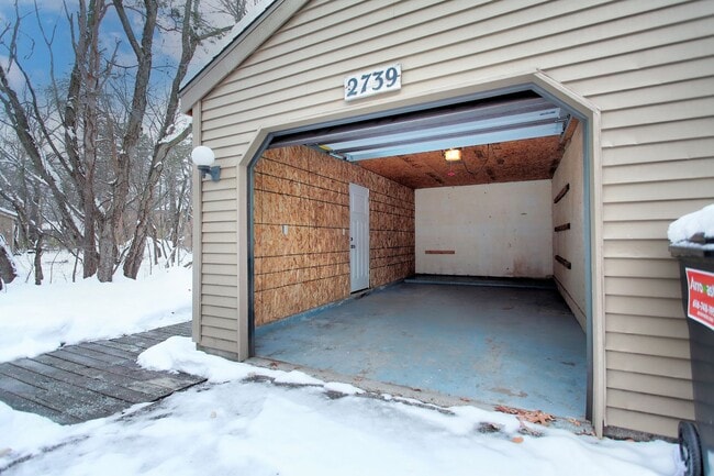 Building Photo - Holland Northside Two Bedroom