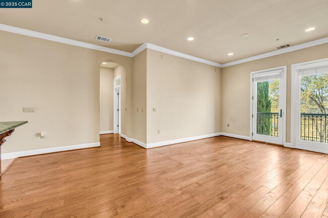 Building Photo - 1212 Sonata Dr
