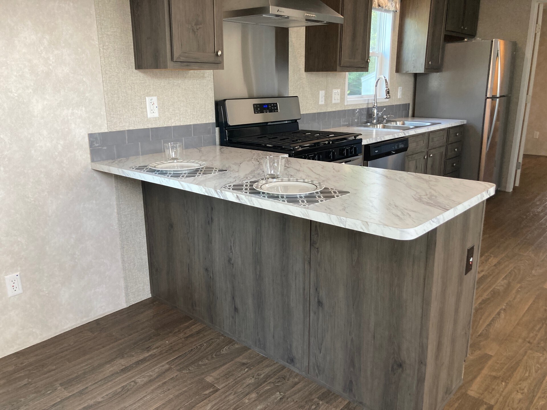 Building Photo - 2042 Marmoor Dr