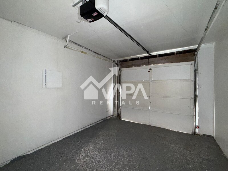 Building Photo - 5331 Bakersfield St