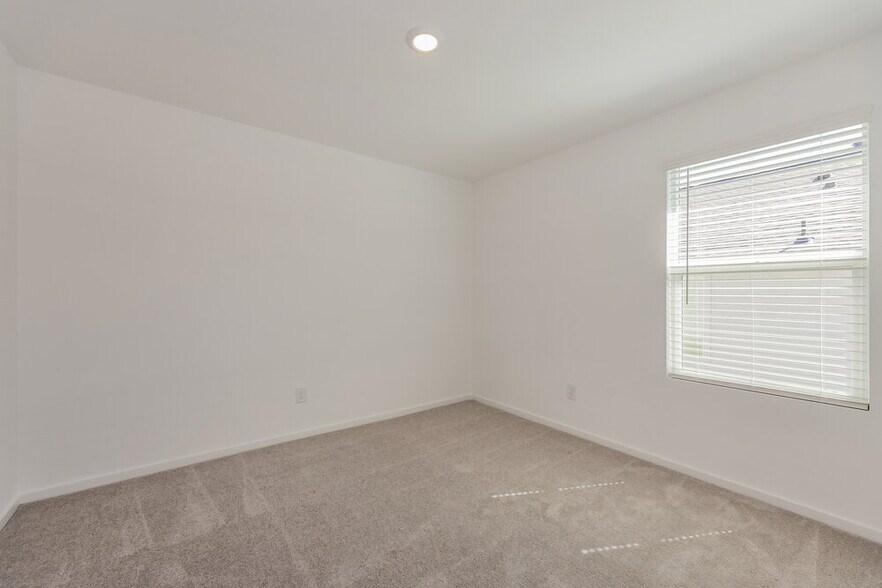 Building Photo - 2205 La Vis Ln