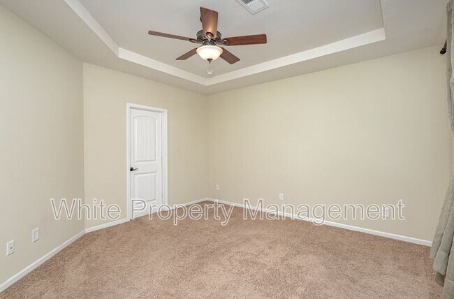 Building Photo - 5517 Tipperlinn Way