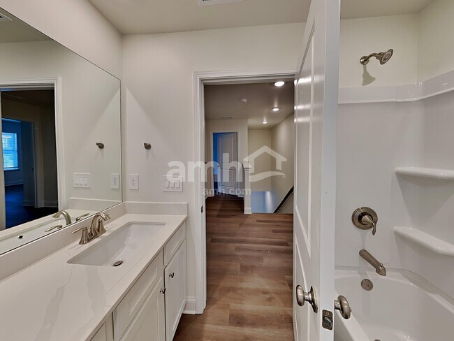 Building Photo - 3535 Shane Hill Rd SW